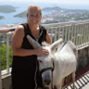 Meet your Posher, Joyce